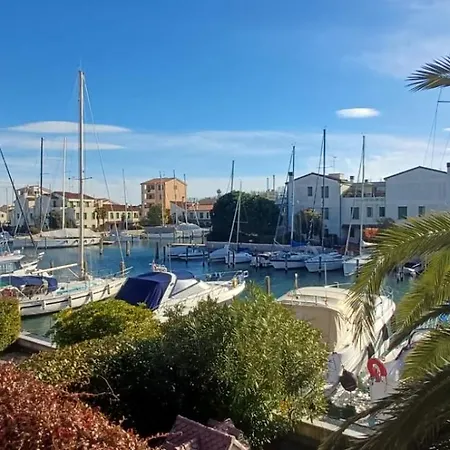 Perla Marina Charme 아파트 *